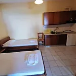 Hillside Apartament *