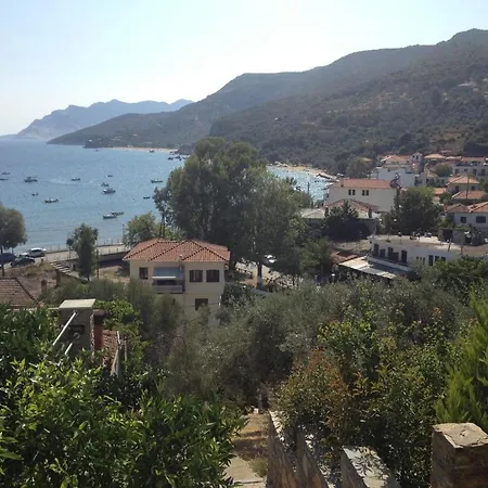 Hillside * Platanias (Thessaly)